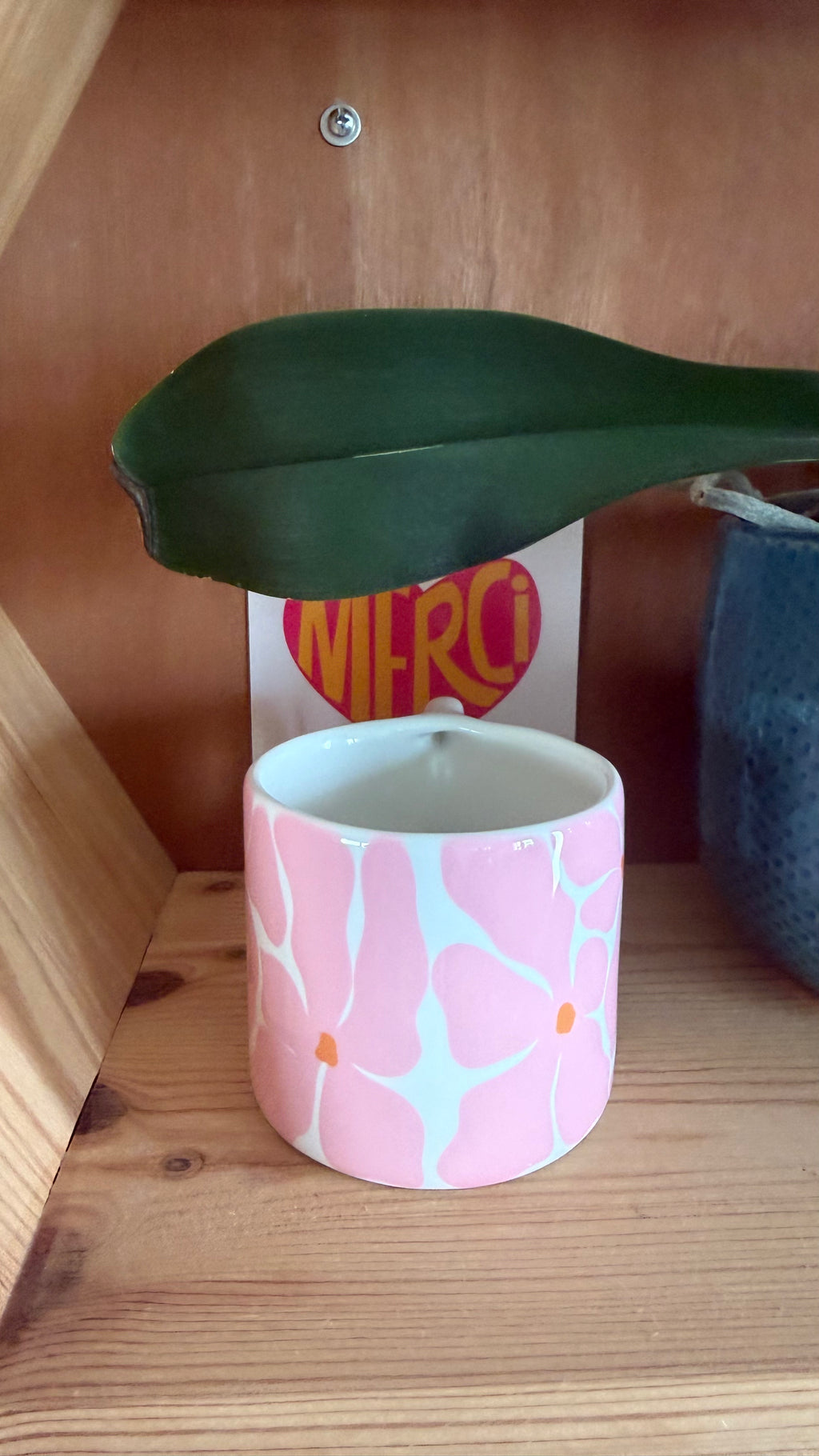 Mug fleuri rétro en céramique