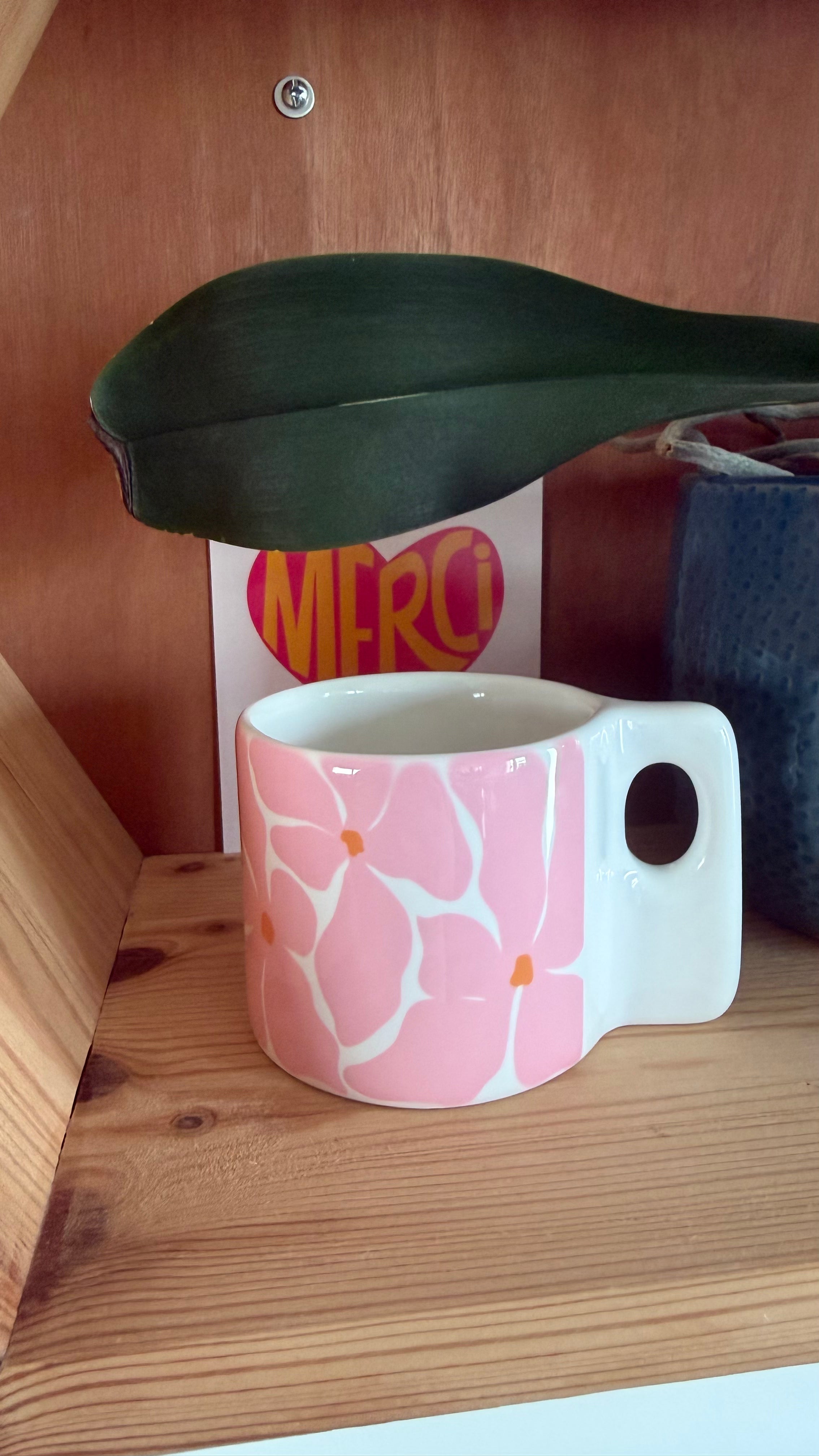 Mug fleuri rétro en céramique
