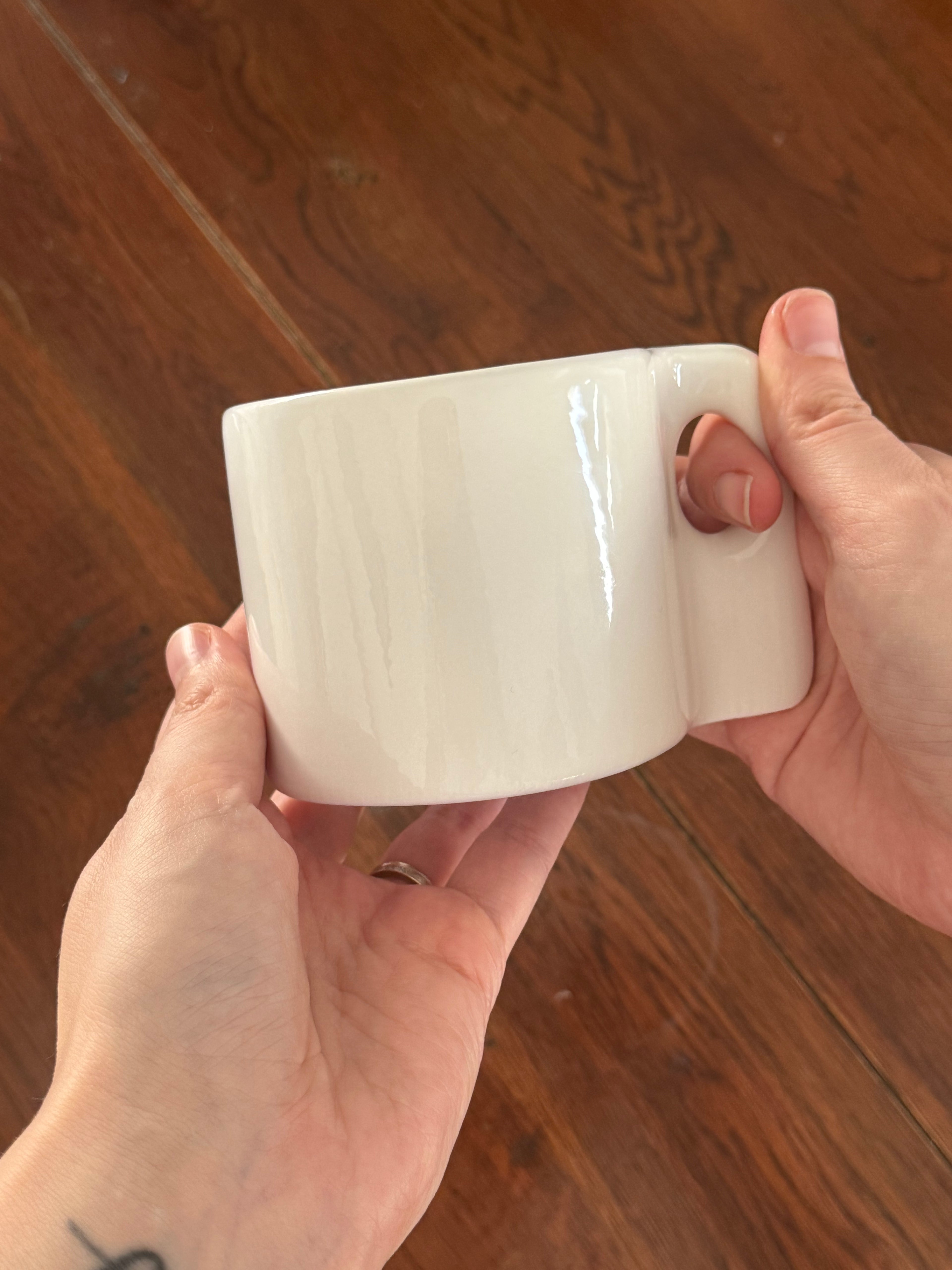 Mug entièrement personnalisé à partir de votre idée, photo ou souvenir